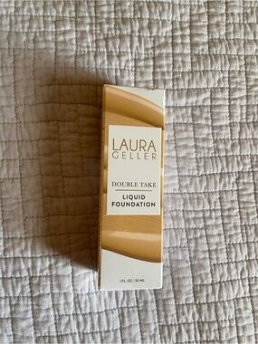 Laura Geller double take liquid foundation light 00038